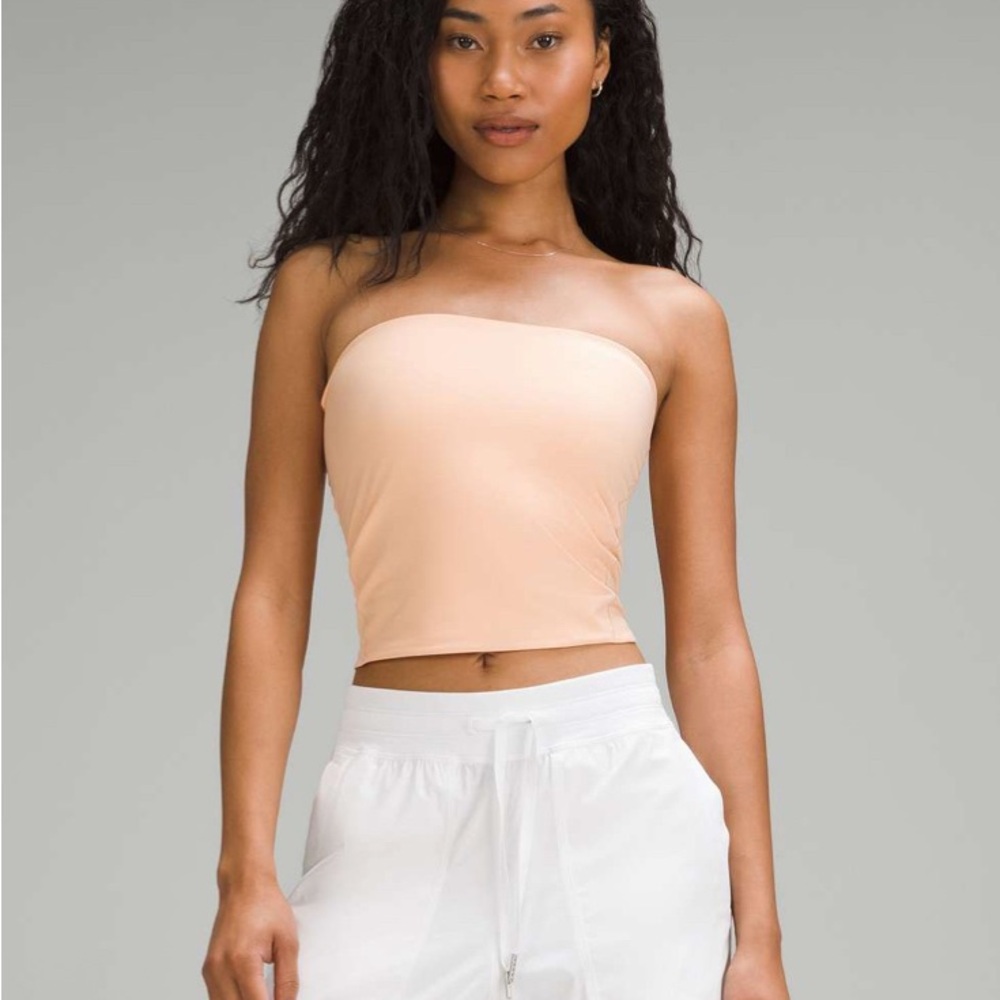 Lululemon Wundermost Ultra-Soft Nulu Tube Top  size Small